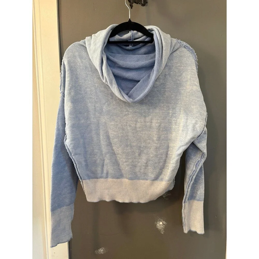 Free people size XS extra small blue Ricky long sleeve sweatshirt top